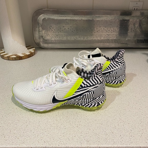 Nike Shoes - Nike Flyknit women’s golf shoes. Size 6.5